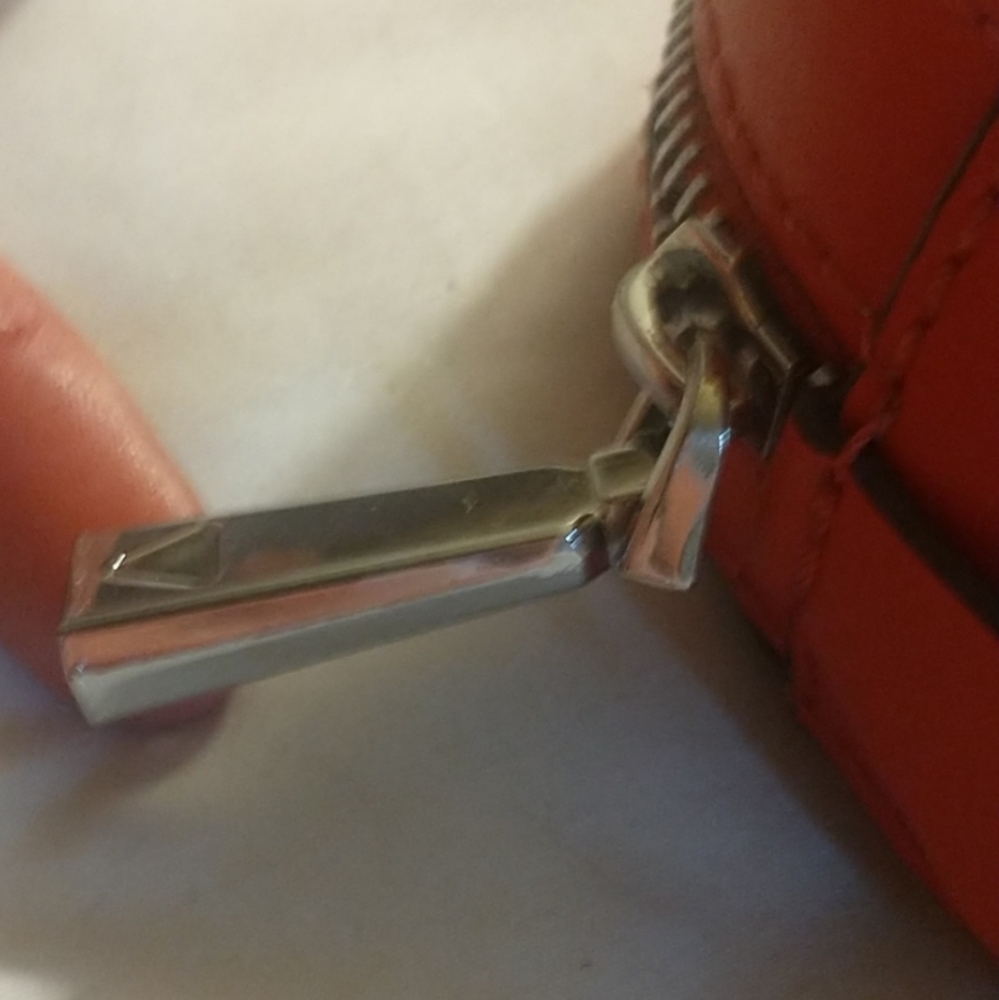 NWT! GUESS Caviar Quilted Large Zip Around Gussetted Belt Bag Bum Bag Coral Neon - Picture 16 of 17